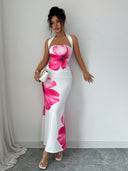 Zoe | Halternekjurk met bloemenprint