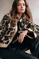 Amabel | Dames Lange Mouw Cardigan met Strikvoorkant in Luipaardprint