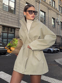 Brenda | Dames Utility Jacket met Trekkoord in de Taille en Hoge Hals