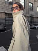 Brenda | Dames Utility Jacket met Trekkoord in de Taille en Hoge Hals