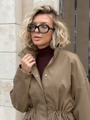 Brenda | Dames Utility Jacket met Trekkoord in de Taille en Hoge Hals