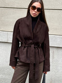 Deborah | Dames Geknoopte Sjaalkraag Faux Suède Trenchcoat Jas