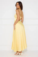 Alessandra | Geel geplooide maxi-jurk