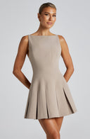 Lyra | Dames Mouwloze Uitlopende Hem Elegante Basis Mini Jurk