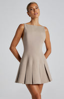 Lyra | Dames Mouwloze Uitlopende Hem Elegante Basis Mini Jurk
