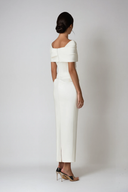 Queenie | Wit off-shoulder maxi-jurk