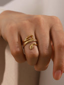 Vada | Dames Gewikkelde Slang Ring met Textuur en Schubben Detail